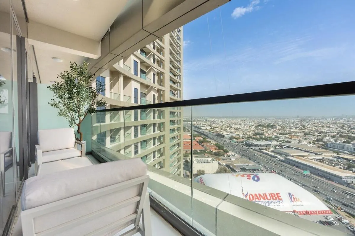 Magnificent 2 Bedroom Sleeps 6 In Business Bay Dubai
