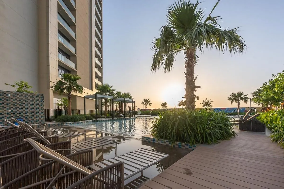 Magnificent 2 Bedroom Sleeps 6 In Business Bay Dubai Apartment