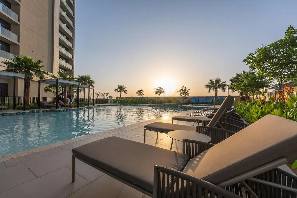 Magnificent 2 Bedroom Sleeps 6 In Business Bay Dubai