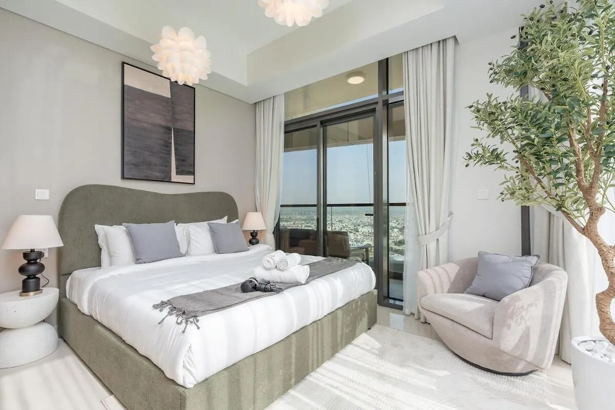 Apartment Magnificent 2 Bedroom Sleeps 6 In Business Bay Dubai